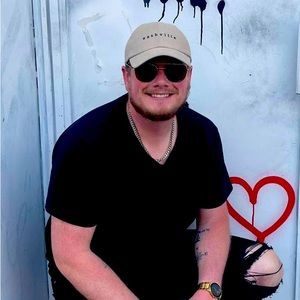 Meet your Posher, Garrett